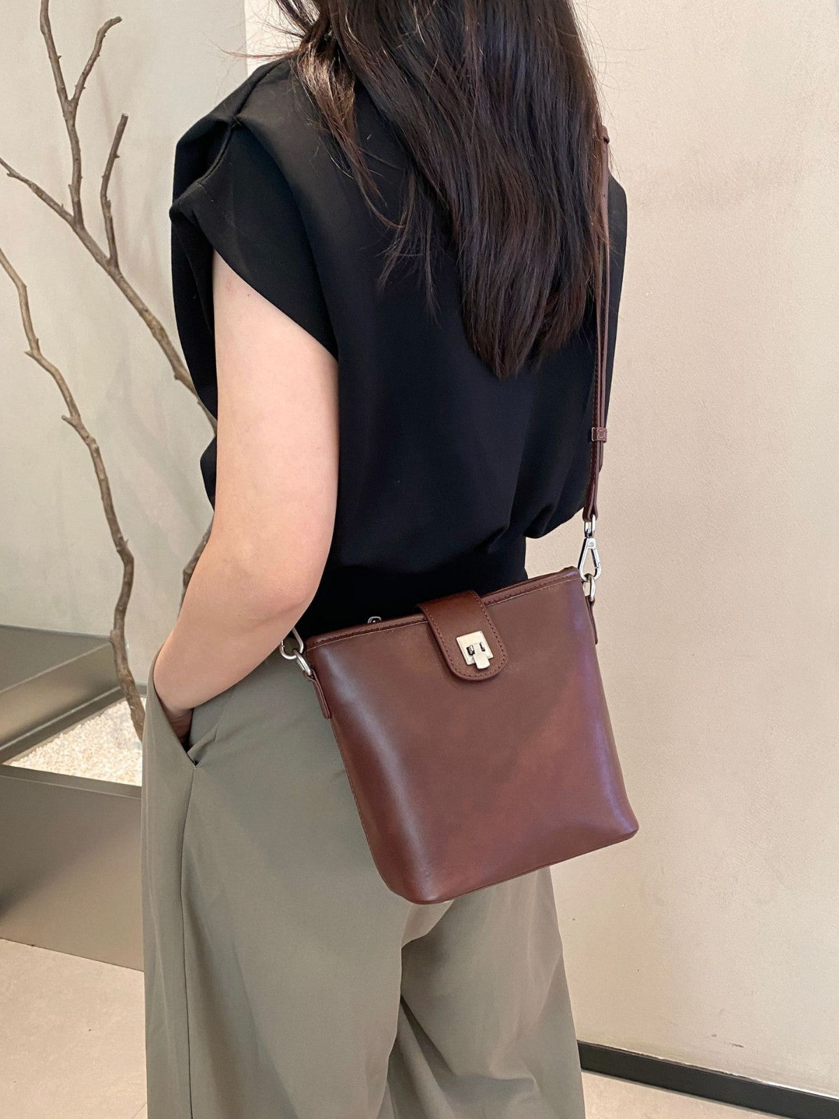 Retro Cube Coffee Brown Leather Crossbody & Mini Bucket Shoulder Bag