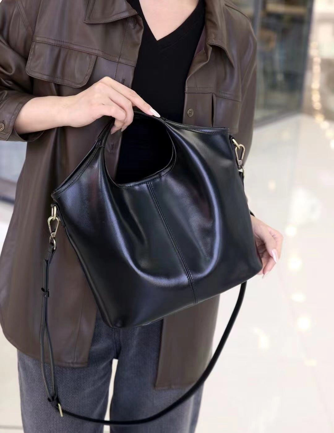 Retro Grace Black Leather Shoulder & Crossbody Bag