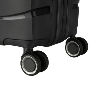 Fortiva 65cm medium check-in suitcase — 360-degree spinner wheels detail