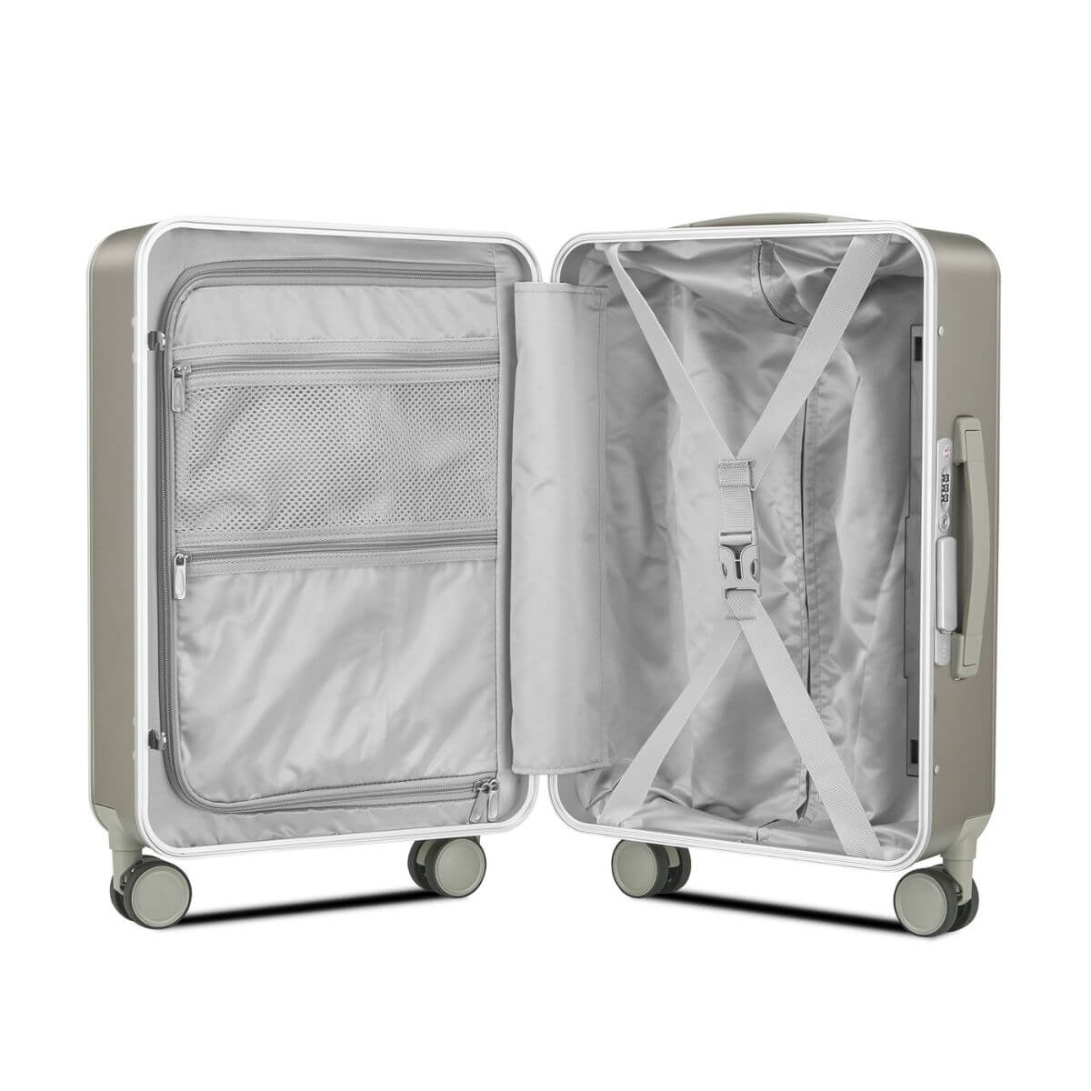 Interior view of Nordiva Classic Titanium Silver suitcase – spacious compartments with mesh pockets and elastic straps.